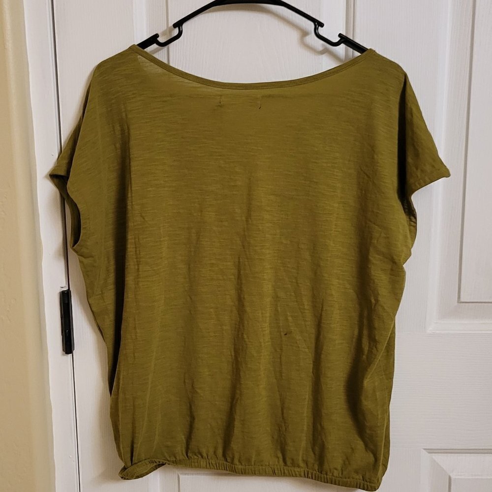 Prana Women's Ocupas Popover Top Color: Sweet Grass Size Small NWT - Picture 9 of 13